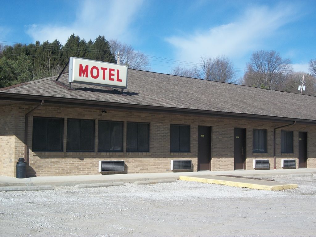 Mohican Little Brown Inn Loudonville Exterior foto